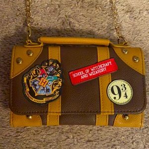 Harry Potter Wallet (with removable strap)